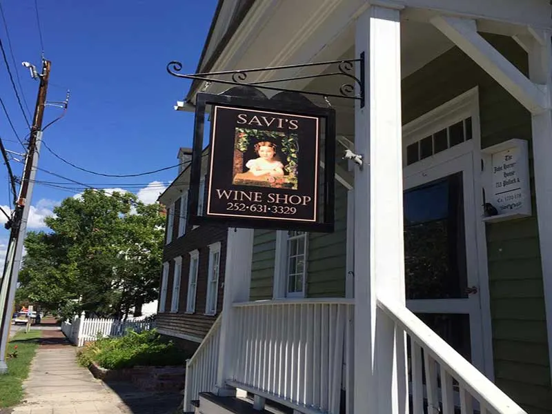 savi-wine-shop-storefront-image
