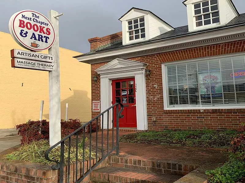 the-next-chapter-books-storefront-new-bern-nc