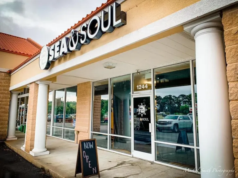 Sea & Soul Bar & Grille